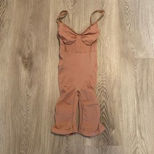 HP 💛💛 SKIMS bodysuit